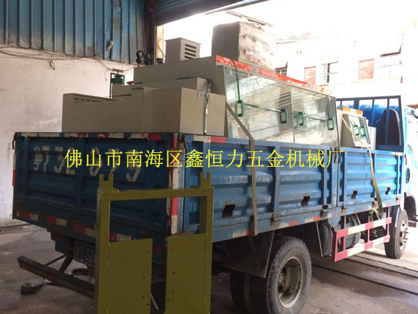 2米蝕刻清洗機(jī)裝車出貨！